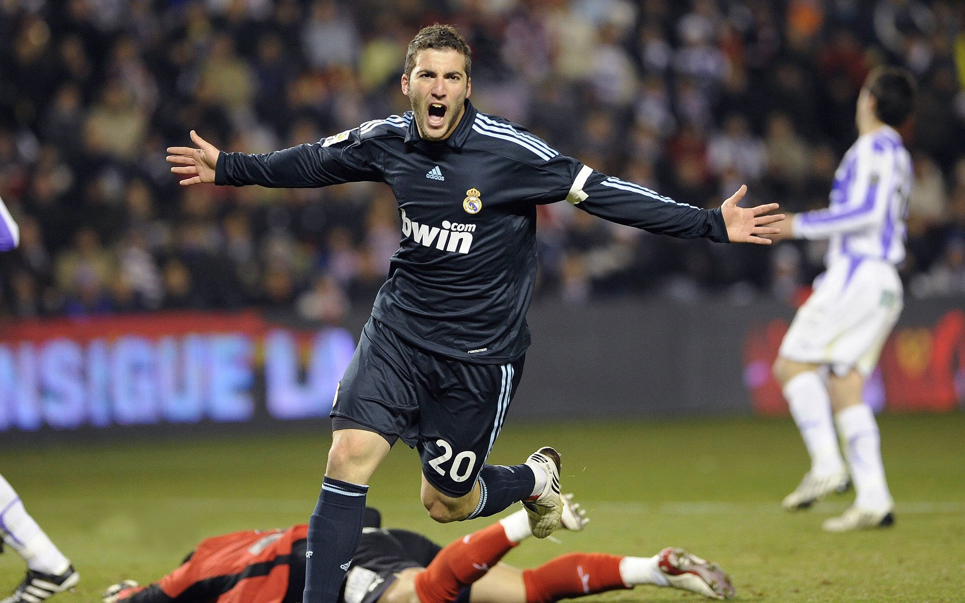 阿尔瓦雷斯关键回合不手软，洪都拉斯决胜局带走沙特